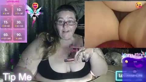 Snapshot of iceprincess2bad4u chatting on March 7, 2025, 6:22 pm Iceprincess2bad4u online show from March 7, 2025, 6:22 pm