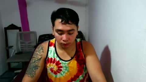 Snapshot of iconic_vince chatting on September 9, 2025, 12:59 pm iconic_vince online show from September 9, 2025, 12:59 pm