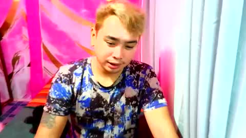 Snapshot of iconic_vince chatting on September 29, 2025, 3:28 pm iconic_vince online show from September 29, 2025, 3:28 pm