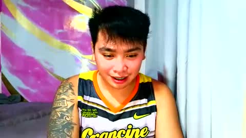 Snapshot of iconic_vince chatting on October 9, 2025, 3:21 pm iconic_vince online show from October 9, 2025, 3:21 pm