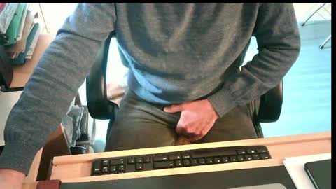 icumalot4you online show from April 11, 2026, 8:29 am