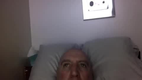 Snapshot of icumming chatting on April 21, 2026, 7:39 pm icumming online show from April 21, 2026, 7:39 pm