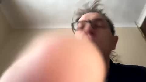 Snapshot of icums4u chatting on December 15, 2024, 9:56 am icums4u online show from December 15, 2024, 9:56 am