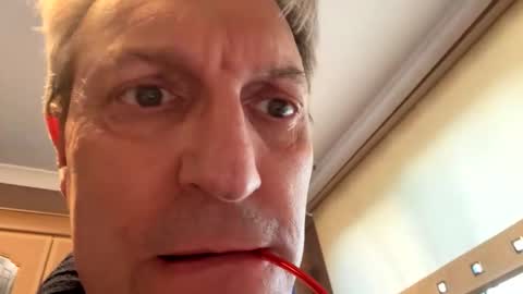 Snapshot of icums4u chatting on October 29, 2025, 3:58 pm icums4u online show from October 29, 2025, 3:58 pm