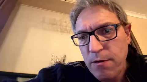 icums4u online show from November 27, 2025, 5:04 pm