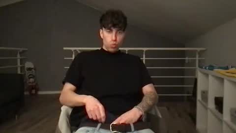 Snapshot of icyninesix chatting on January 8, 2025, 3:08 am icyninesix online show from January 8, 2025, 3:08 am