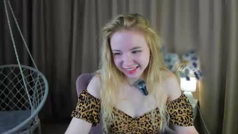 Snapshot of ida_lewiss chatting on June 26, 2026, 12:37 am Ida online show from June 26, 2026, 12:37 am