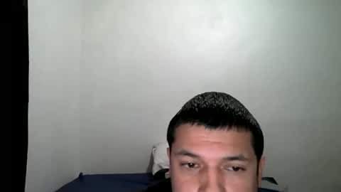 Snapshot of idarthloser chatting on November 16, 2025, 11:43 pm idarthloser online show from November 16, 2025, 11:43 pm