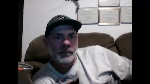 idkwhyidothis348732 online show from December 28, 2024, 1:28 pm