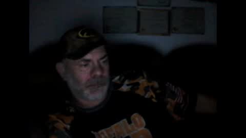 idkwhyidothis348732 online show from December 29, 2024, 12:12 pm