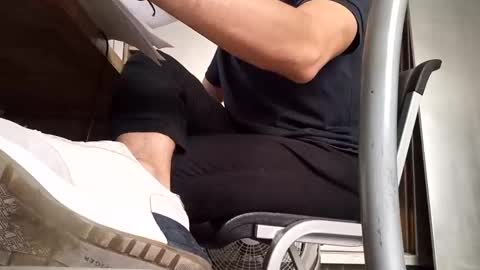 idris izan online show from October 29, 2025, 1:46 pm