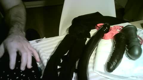 Snapshot of idtravel89 chatting on March 16, 2026, 6:45 pm ... online show from March 16, 2026, 6:45 pm