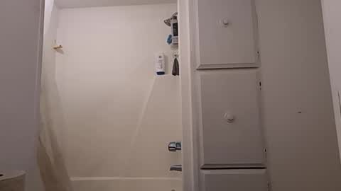 igasu online show from November 4, 2025, 4:44 am