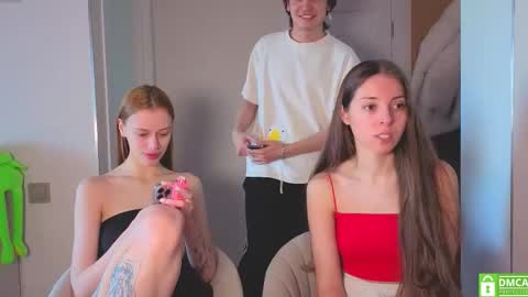 Julia and Mira online show from February 25, 2026, 10:47 am