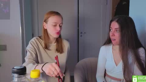 Julia and Mira online show from March 4, 2026, 7:47 am