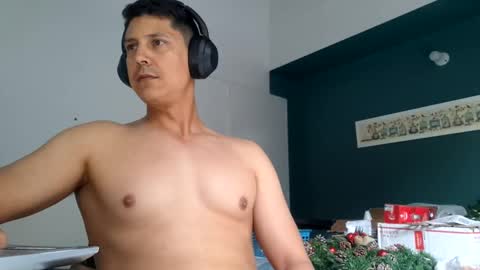 ijustjerk online show from September 17, 2025, 12:18 pm