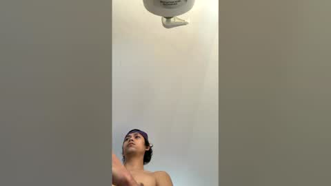 Snapshot of ikaikagora00 chatting on February 18, 2026, 3:19 pm ikaikagora00 online show from February 18, 2026, 3:19 pm