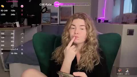 Snapshot of illuminea chatting on December 23, 2025, 6:33 am Jenny online show from December 23, 2025, 6:33 am