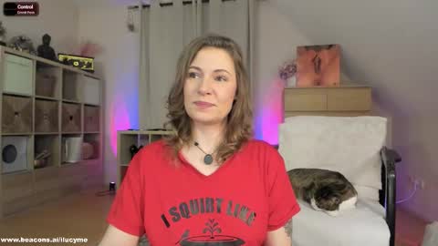 Snapshot of ilucyme chatting on February 19, 2026, 5:42 pm ilucyme online show from February 19, 2026, 5:42 pm