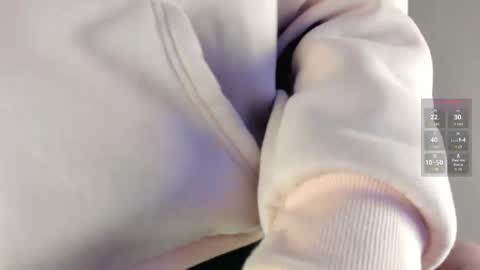 Aleja  online show from April 3, 2026, 4:10 am