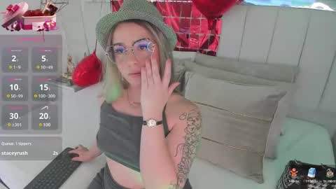 DAHLIA online show from February 15, 2025, 7:39 pm