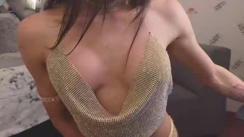 Snapshot of im_jessica_cherry chatting on November 23, 2025, 6:24 am Jessica Cherry Cerise online show from November 23, 2025, 6:24 am