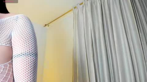 im_maitee online show from November 12, 2025, 4:46 am