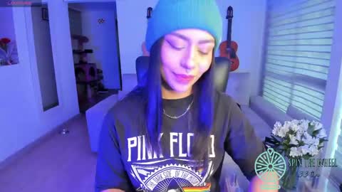 im_mariana online show from April 8, 2026, 9:48 pm