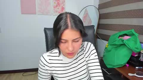 Mia online show from July 29, 2026, 1:15 am