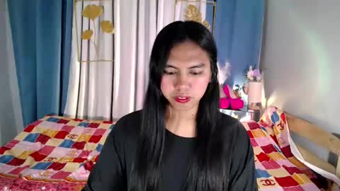 Snapshot of im_ur_girl_demure chatting on June 10, 2026, 9:46 pm kyline online show from June 10, 2026, 9:46 pm