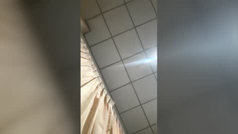 Snapshot of imanizuri chatting on February 28, 2026, 9:54 am imanizuri online show from February 28, 2026, 9:54 am