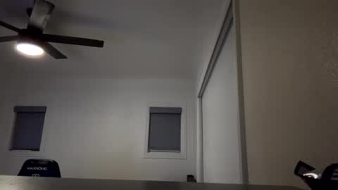 Snapshot of imchokingchicken chatting on September 15, 2025, 5:40 am imchokingchicken online show from September 15, 2025, 5:40 am