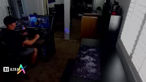 DJ Azra online show from October 26, 2025, 9:53 pm