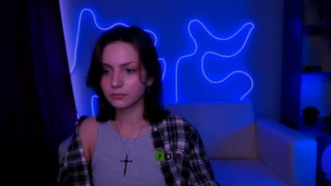 imhaileyy online show from May 17, 2026, 12:23 pm