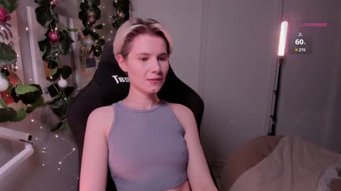 Mia online show from January 8, 2025, 8:18 pm