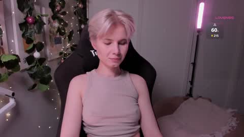 Mia online show from January 11, 2025, 8:32 pm