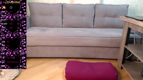 Snapshot of impress_me_more chatting on January 29, 2025, 2:32 pm         online show from January 29, 2025, 2:32 pm