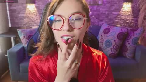 Karen  online show from September 10, 2025, 7:25 pm