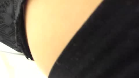 Ina online show from September 10, 2025, 9:04 pm