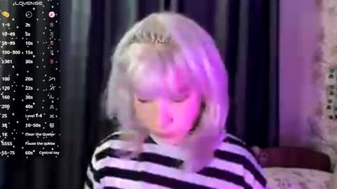 Lola online show from November 9, 2025, 7:01 pm