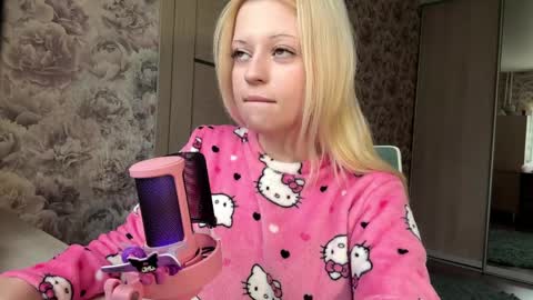 Lola online show from April 2, 2026, 12:36 pm