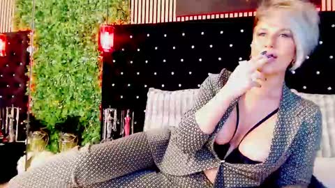 Snapshot of inanna_ishtar1 chatting on March 5, 2026, 9:38 am inanna_ishtar1 online show from March 5, 2026, 9:38 am