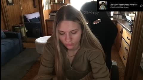 Snapshot of incognitoqueen chatting on December 23, 2024, 9:40 pm Carter online show from December 23, 2024, 9:40 pm