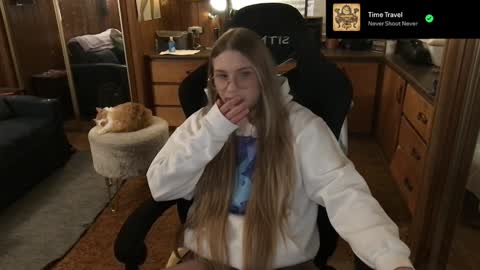 Snapshot of incognitoqueen chatting on January 3, 2025, 4:44 am Carter online show from January 3, 2025, 4:44 am
