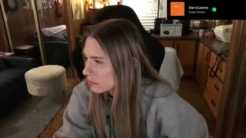 Snapshot of incognitoqueen chatting on February 11, 2025, 6:19 am Carter online show from February 11, 2025, 6:19 am