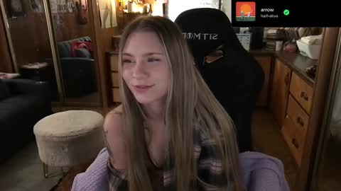 Snapshot of incognitoqueen chatting on February 18, 2025, 10:49 am Carter online show from February 18, 2025, 10:49 am