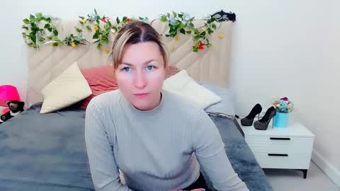 Snapshot of incredible_ariela chatting on February 22, 2026, 10:36 am incredible_ariela online show from February 22, 2026, 10:36 am