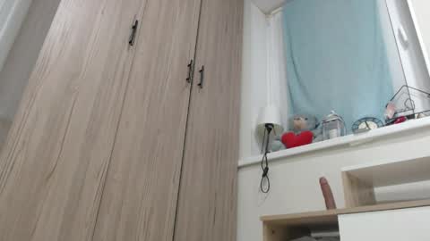 Della online show from April 30, 2026, 6:14 pm