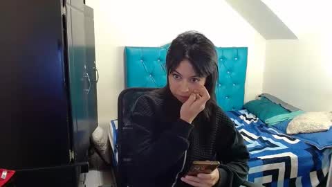 incubus_couple1 online show from December 24, 2024, 10:33 am