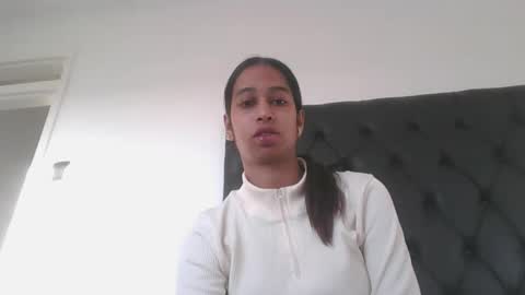Snapshot of indanbella19 chatting on May 25, 2026, 5:35 am indanbella19 online show from May 25, 2026, 5:35 am